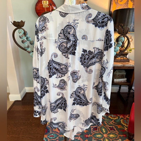Paisley Lightweight Button-Up Tie Front Blouse (DR2) XL - Picture 4 of 12